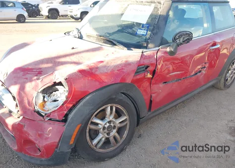 2013 Mini Hardtop Cooper z USA, uszkodzony, nr VIN WMWSU3C52DT679549